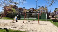 Vista exterior de Planta baixa en venda en Pozuelo de Alarcón amb Aire condicionat, Calefacció i Jardí privat