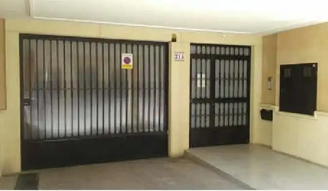 Garaje en venta en La Solana  