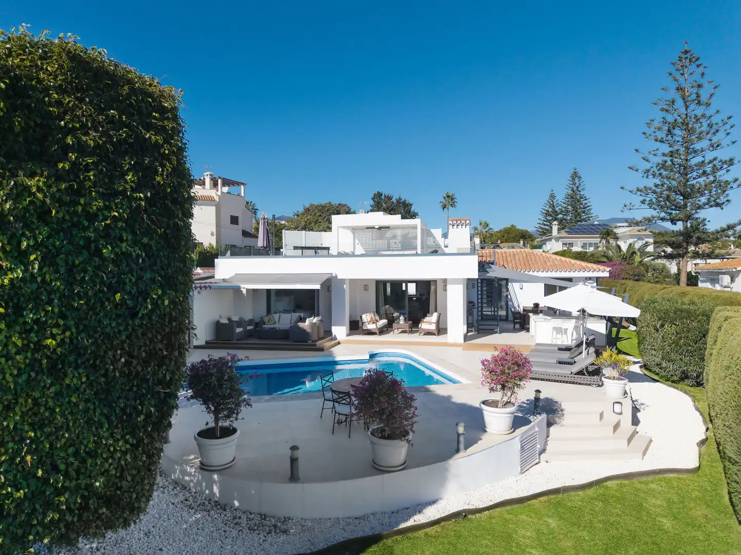 Casa con piscina in vendita a Nueva Andalucía