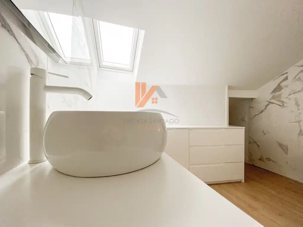 Baño de Casa adosada en venta en Santiago de Compostela  con Balcón