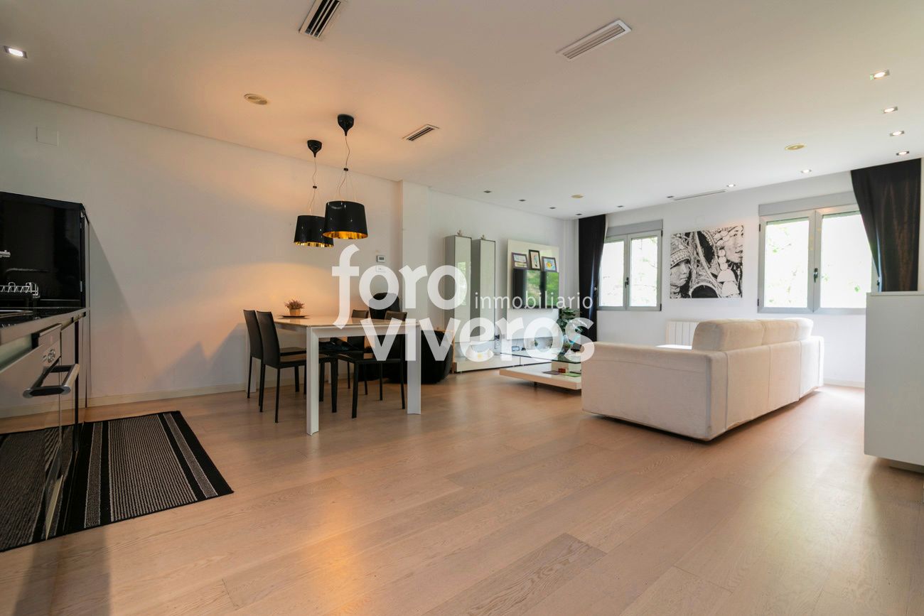 Living room of Flat for sale in  Valencia Capital  with Air Conditioner, Heating and Parquet flooring