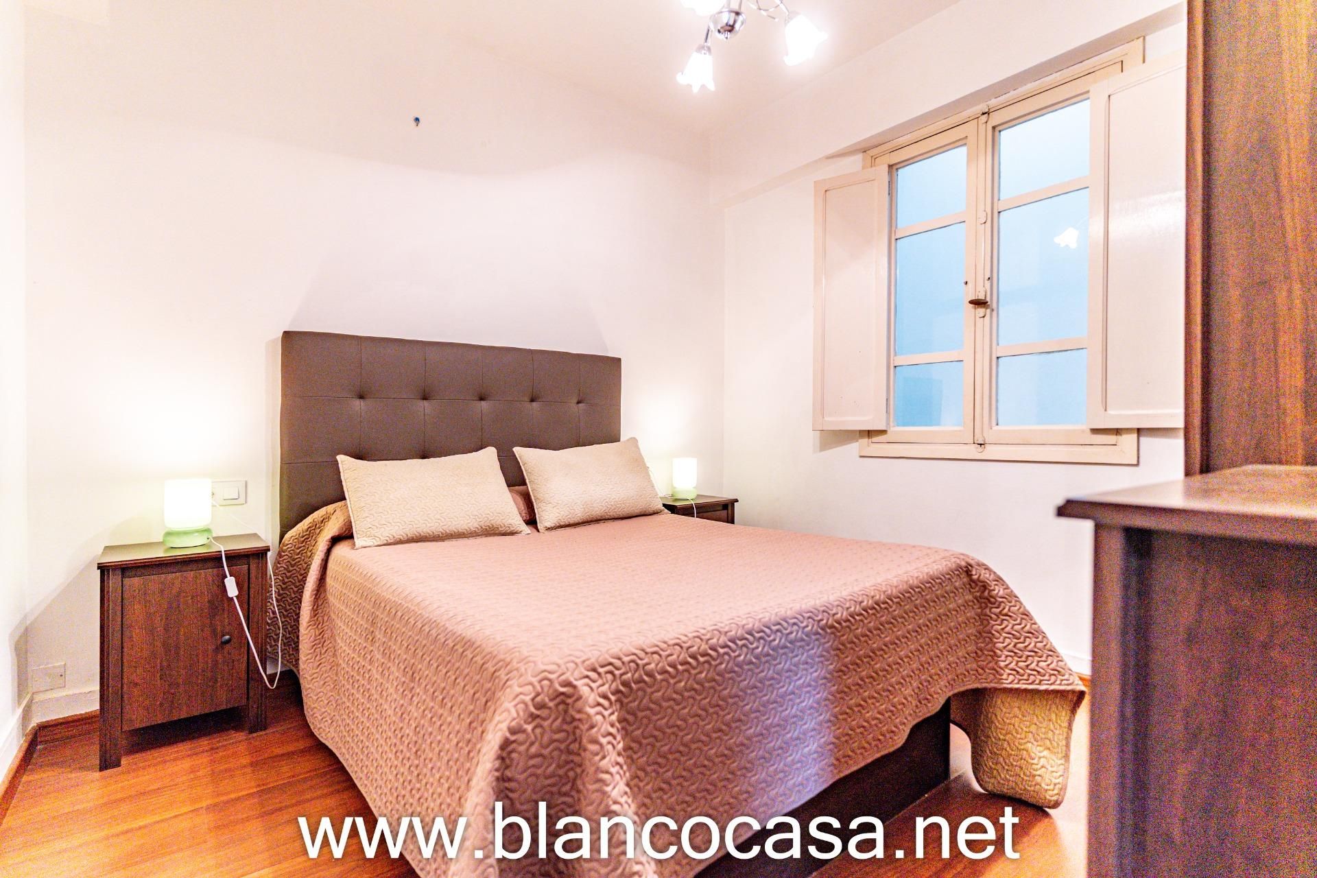 Bedroom of Flat for sale in Malpica de Bergantiños