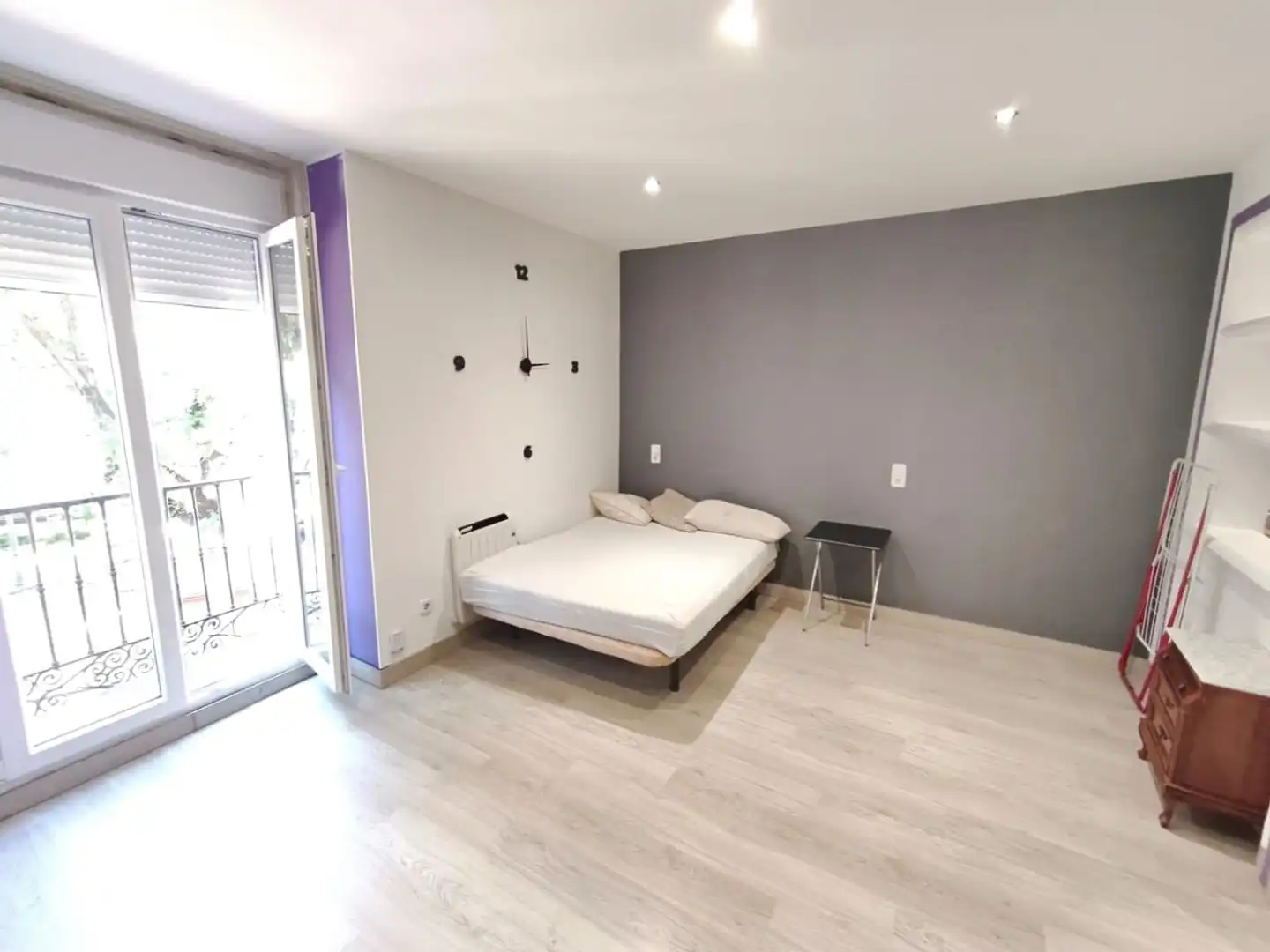 Habitación de Apartamento de alquiler en Madrid con Aire acondicionado, Calefacción y Amueblado