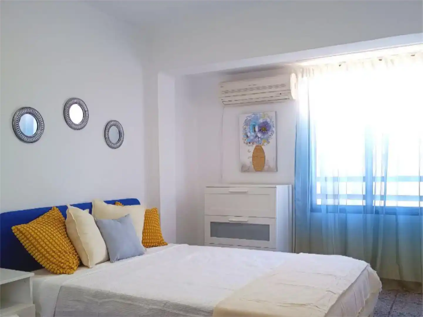 Habitación de Piso de alquiler en Tavernes Blanques con Aire acondicionado, Amueblado y Balcón