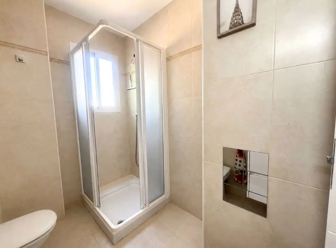 Bathroom of Flat for sale in Alicante / Alacant  with Air Conditioner, Heating and Terrace