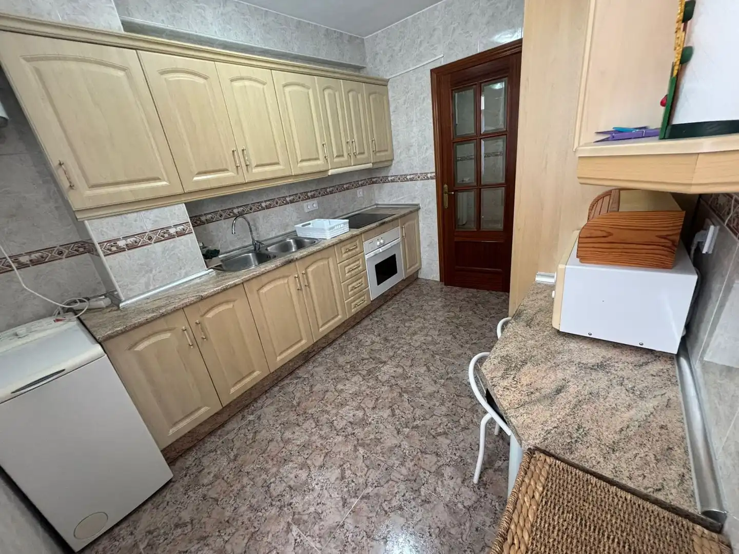 Cuina de Pis de lloguer en Jaén amb Aire condicionat, Calefacció i Terrassa