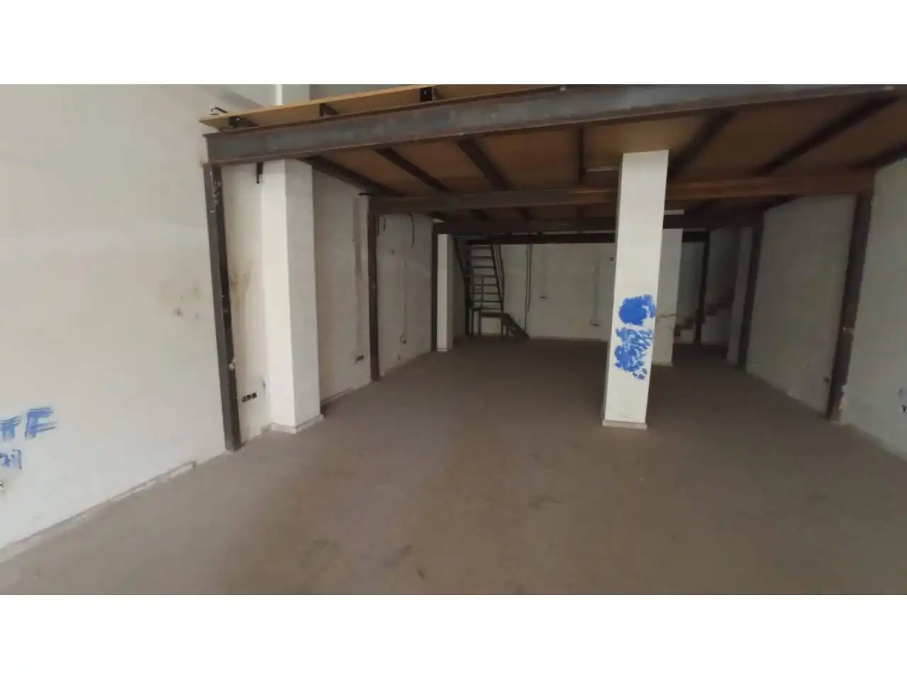 Local comercial en alquiler en Calle Pi y Margall, imagen 3