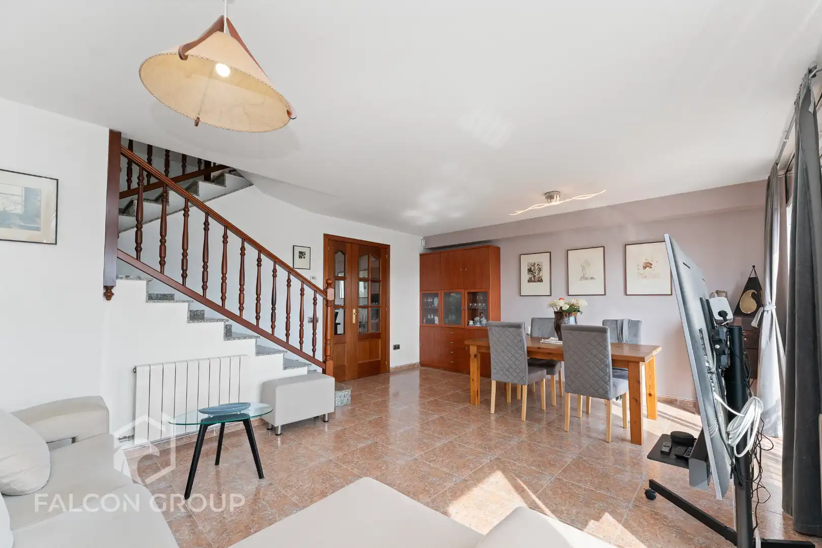 Sala d'estar de Casa o xalet en venda en Vilanova i la Geltrú amb Terrassa, Moblat i Balcó