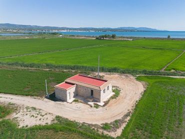 Casa rústica en venta en L'Ampolla