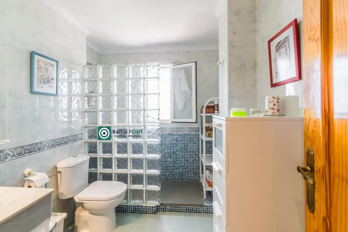 Bathroom of Detached homes for sale in Almuñécar