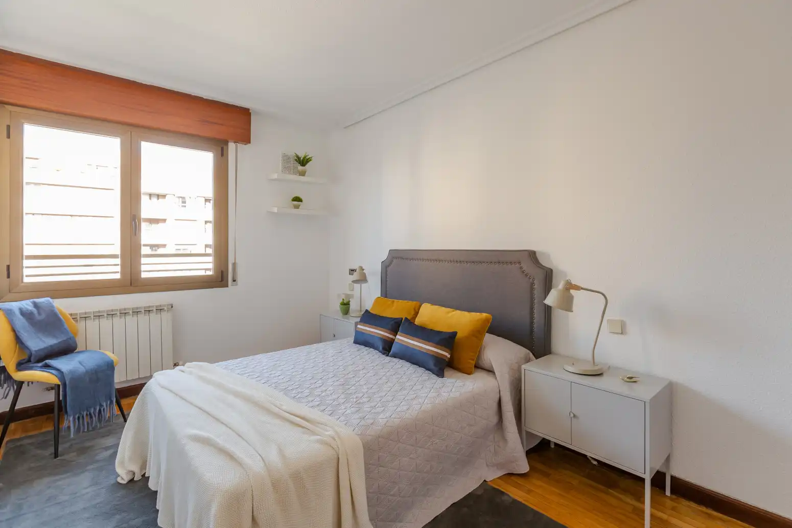 Habitación de Piso en venta en  Pamplona / Iruña con Calefacción, Parquet y Trastero