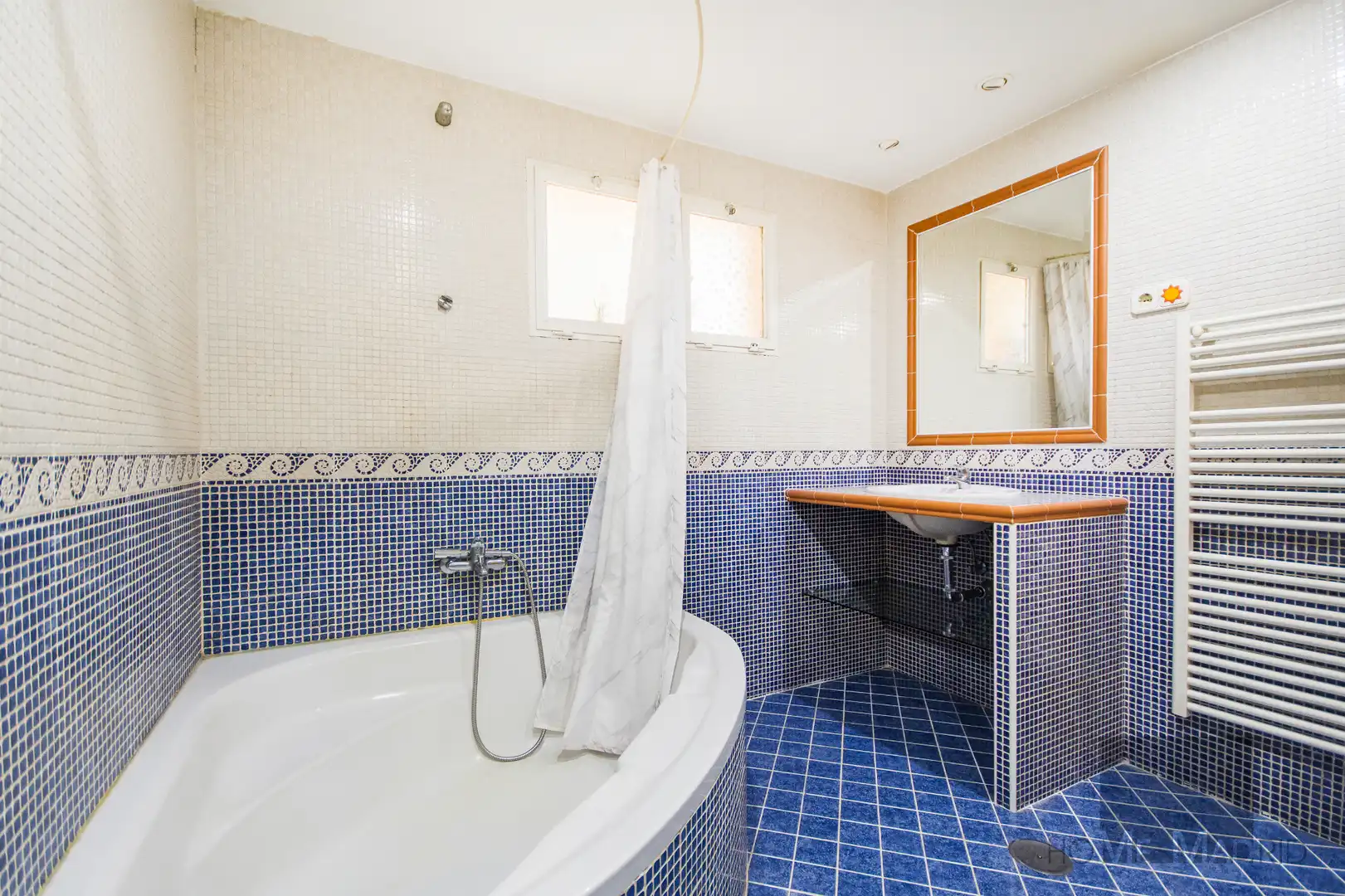 Baño de Piso en venta en Coslada con Calefacción, Parquet y Terraza