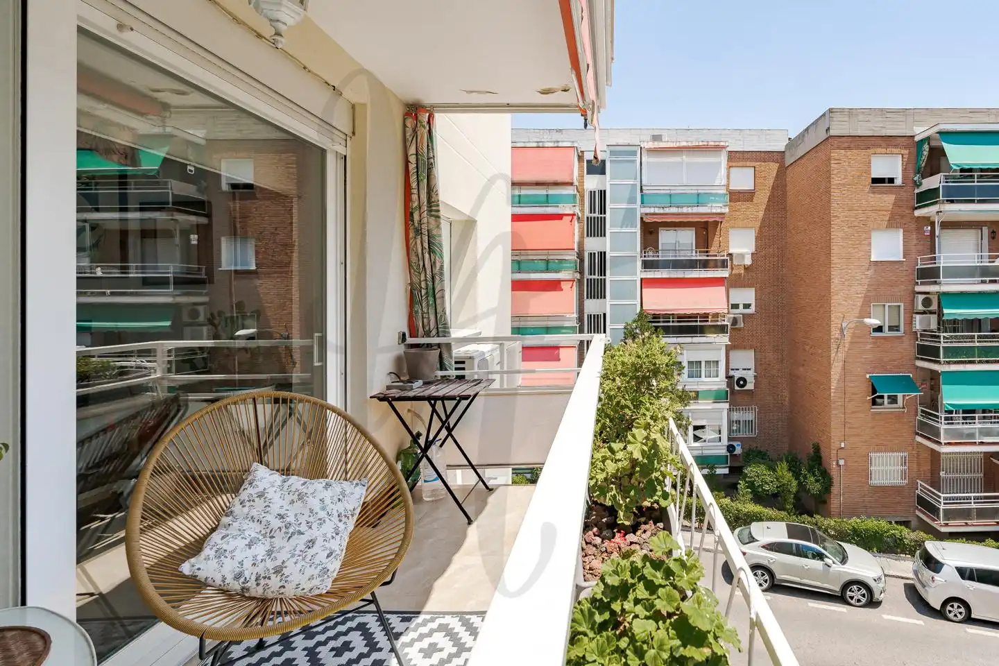 Flat for sale in Carril Del Conde, Canillas