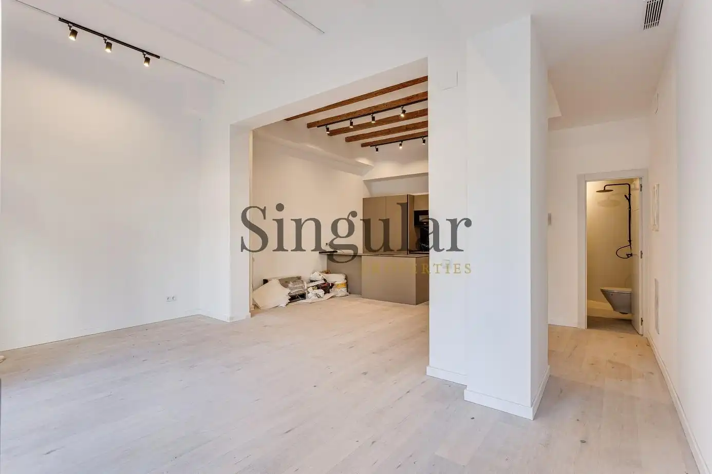 Sala de estar de Dúplex en venta en Barcelona con Aire acondicionado, Calefacción y Jardín privado