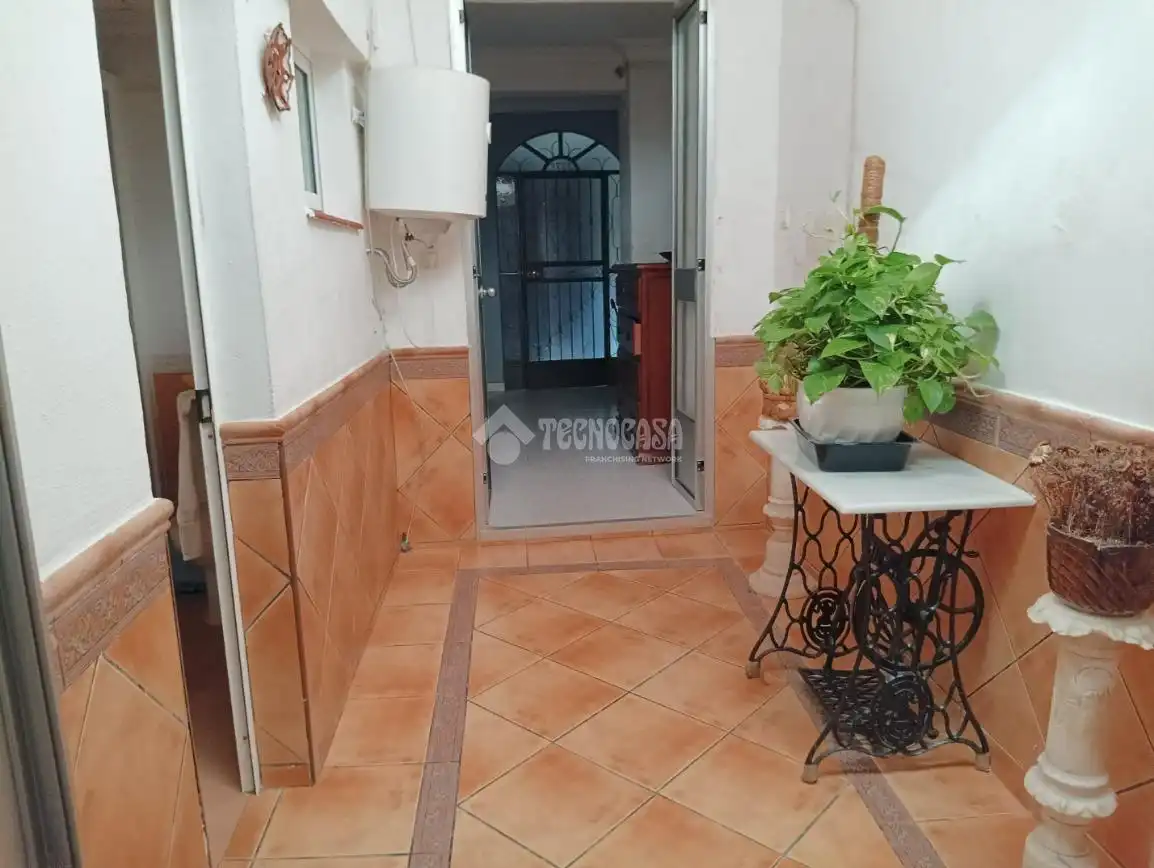Detached homes for sale in Arahal  with Air Conditioner and Terrace