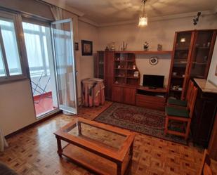 Sala d'estar de Apartament en venda en León Capital  amb Terrassa