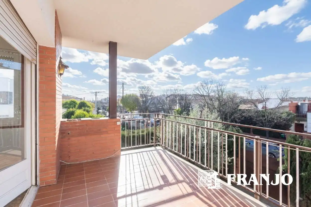 Terraza de Casa o chalet en venta en Barberà del Vallès con Calefacción, Terraza y Trastero
