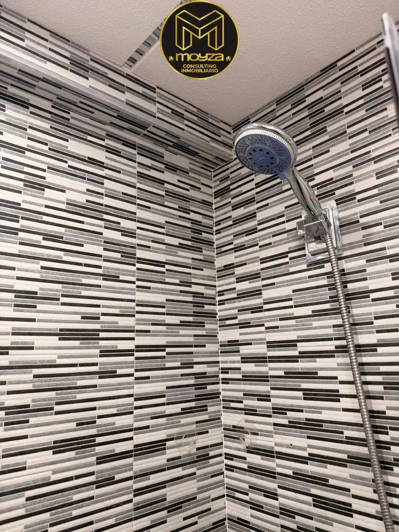Bathroom of Flat for rent in Jaén  with Air Conditioner and Heating