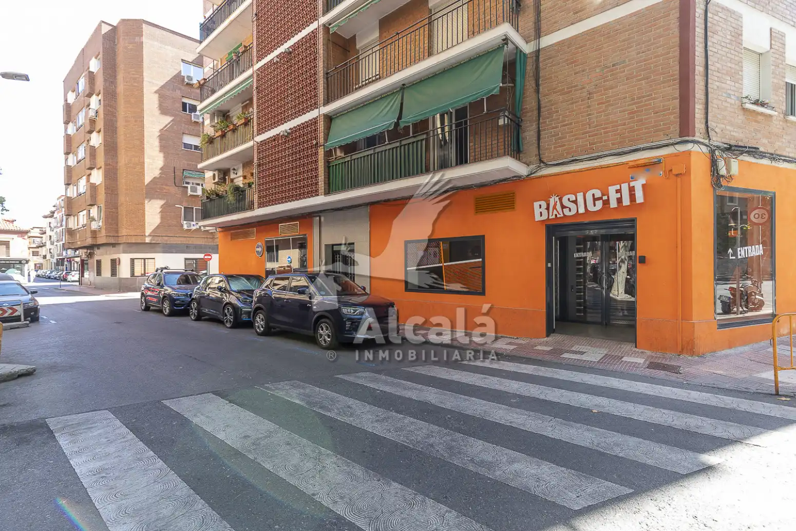 Vista exterior de Pis en venda en Alcalá de Henares amb Aire condicionat, Calefacció i Moblat