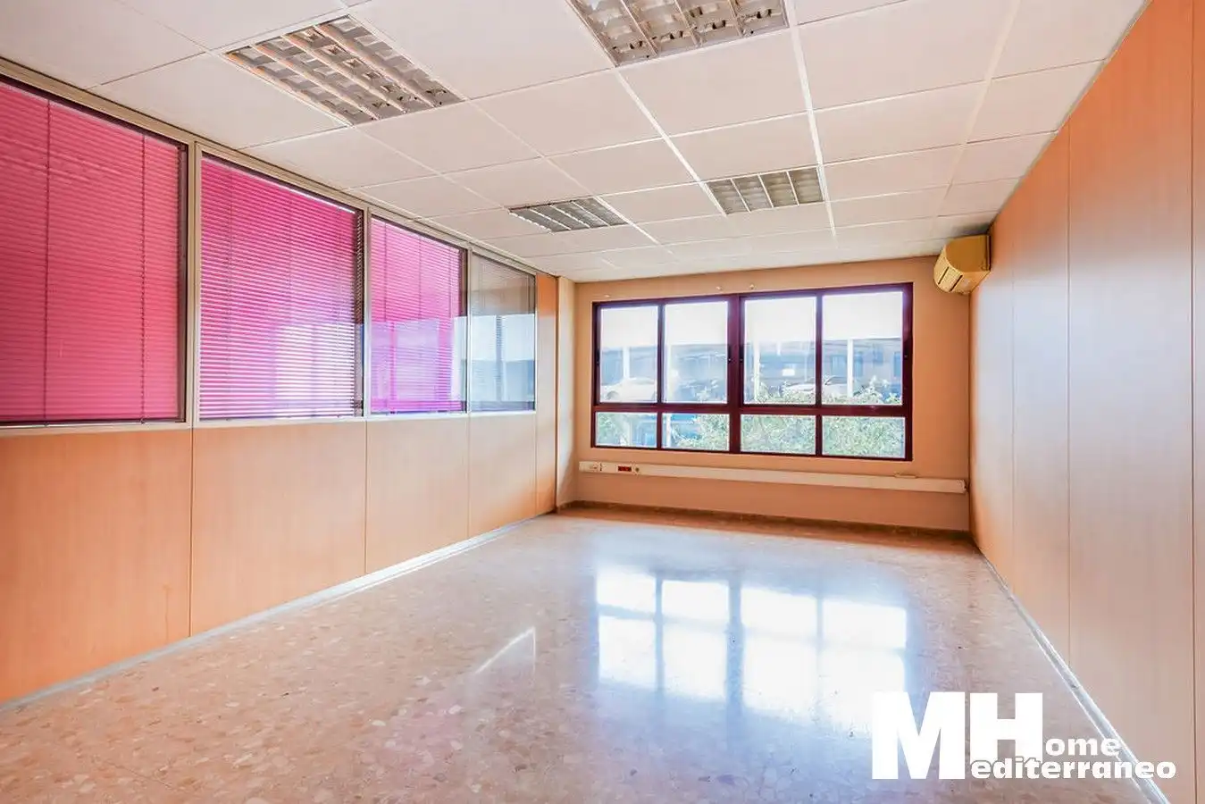 Office for sale in Vila-real  with Air Conditioner and Heating