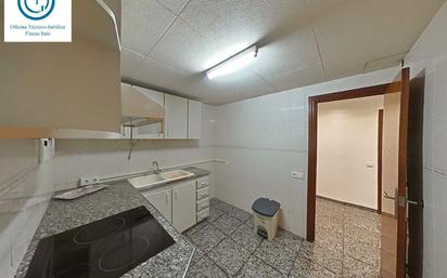 Kitchen of Flat for sale in Mollet del Vallès  with Oven