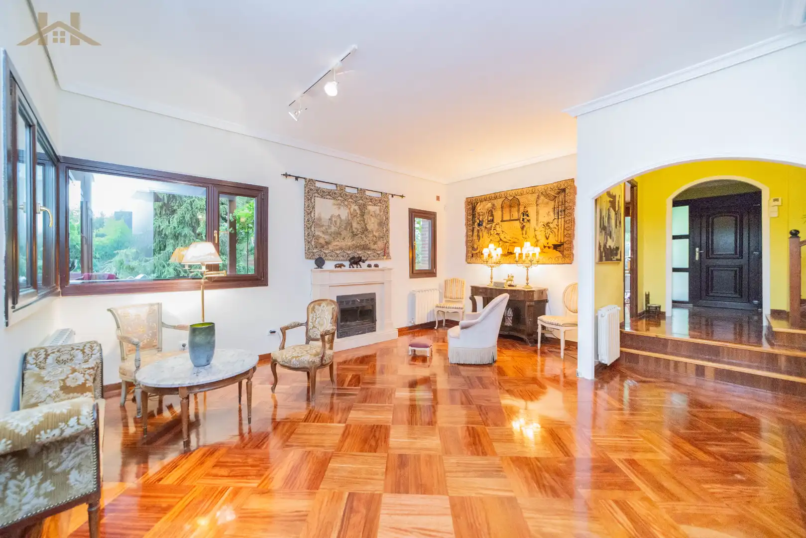 Sala de estar de Casa o chalet en venta en Boadilla del Monte con Aire acondicionado, Calefacción y Jardín privado