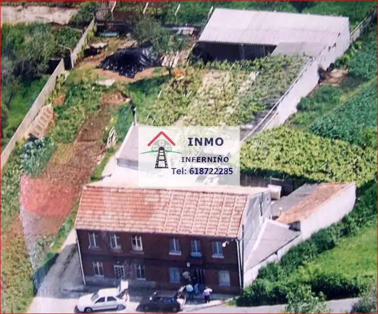 Casa in vendita a A Malata - Catabois - Ciudad Jardín
