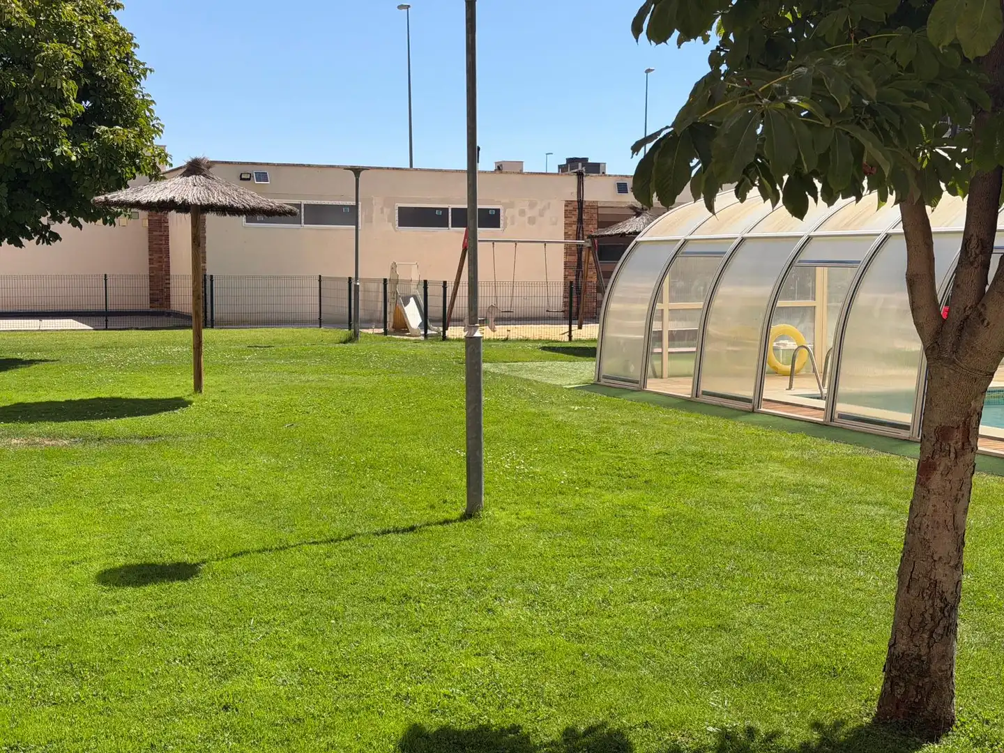 Jardín de Piso en venta en Ávila con Calefacción, Terraza y Trastero