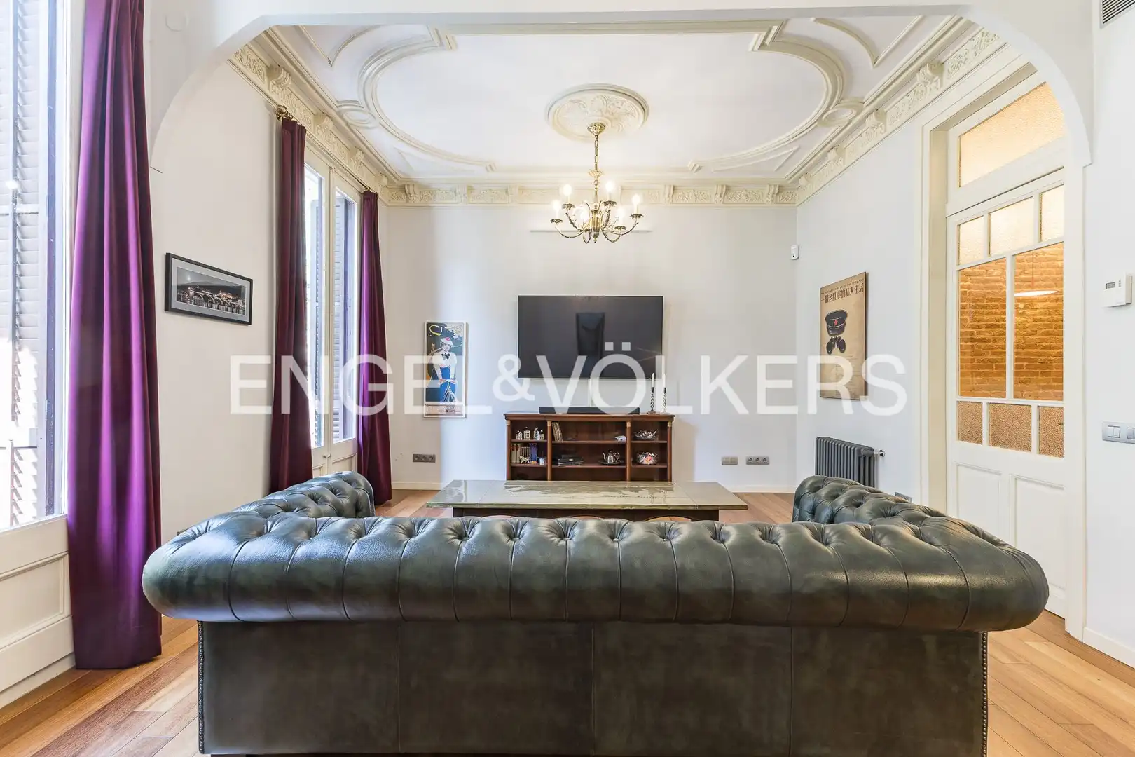 Living room of Flat for sale in  Barcelona Capital  with Air Conditioner, Heating and Parquet flooring