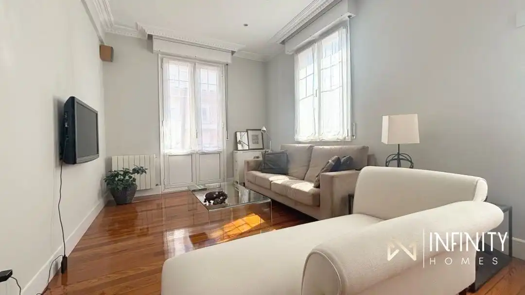 Living room of Flat for rent in Bilbao   with Heating, Terrace and Balcony