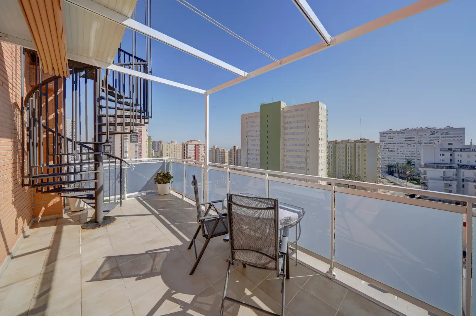 Terrasse von Dachboden zum Verkauf in La Pobla de Farnals mit Klimaanlage, Heizung und Terrasse