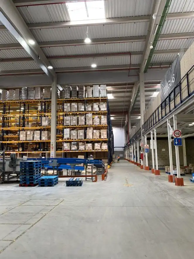 Industrial building to rent in Calle Tesla, imagen 19