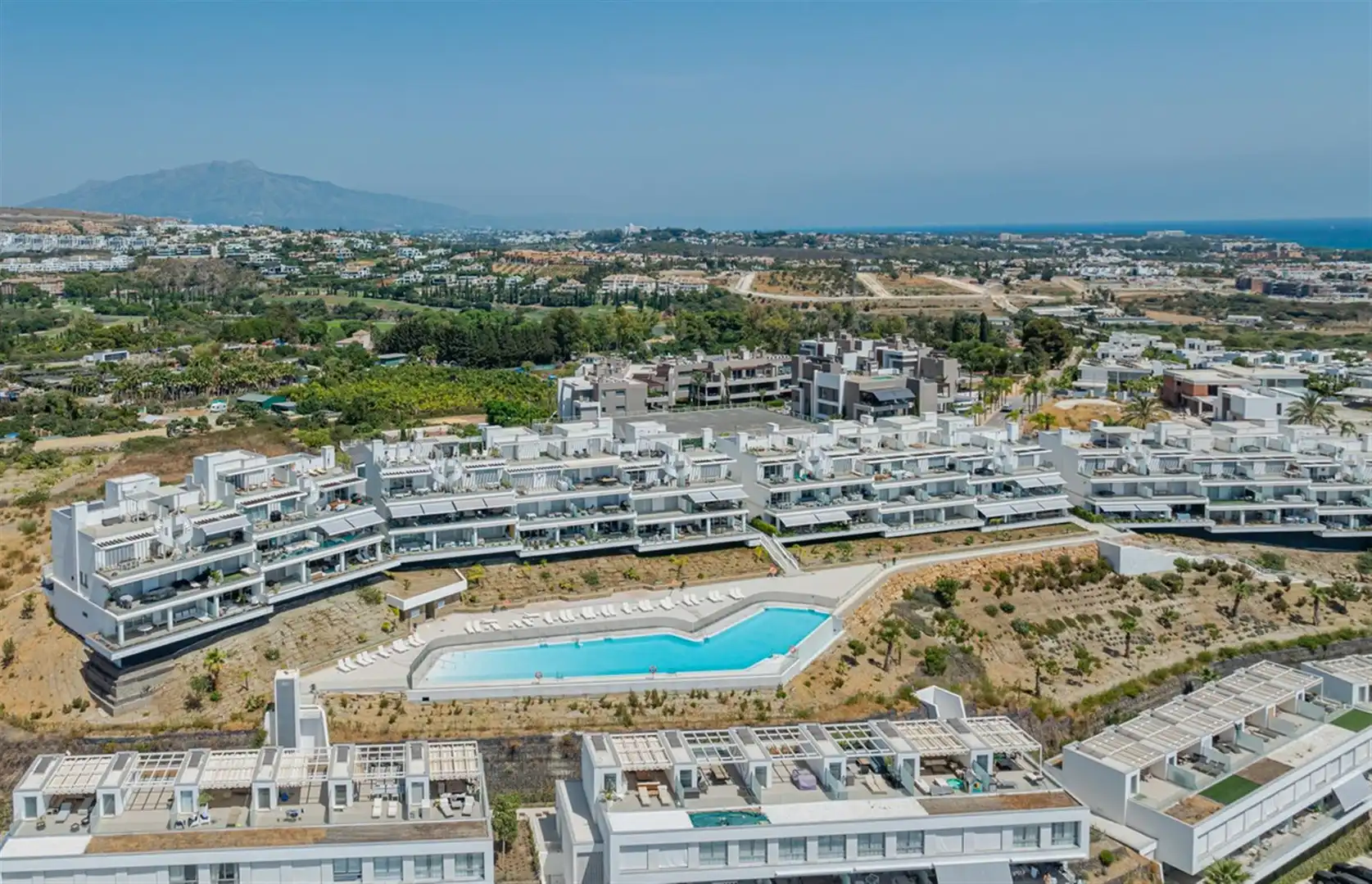 Exterior view of Houses for sale in Estepona  with Air Conditioner and Terrace