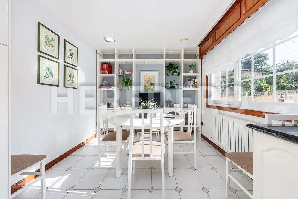 Comedor de Casa o chalet en venta en Vigo  con Calefacción, Jardín privado y Terraza