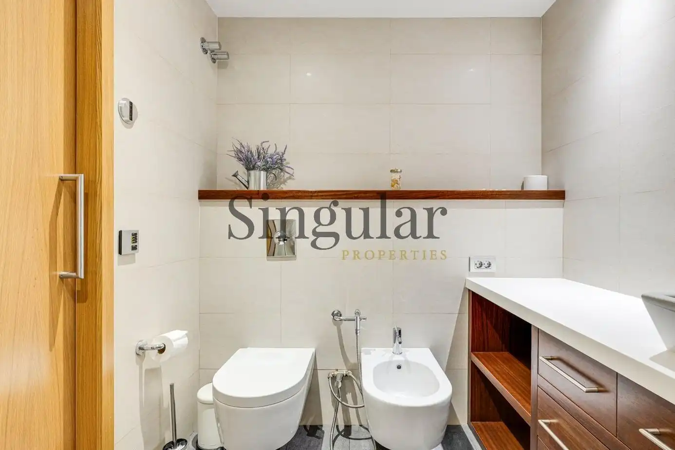 Baño de Piso en venta en Barcelona con Aire acondicionado, Calefacción y Terraza