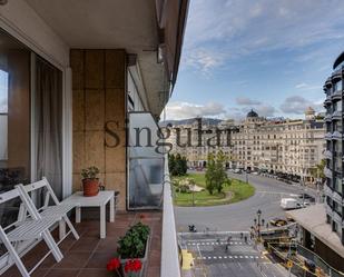 Exterior view of Flat to rent in  Barcelona Capital  with Air Conditioner and Balcony