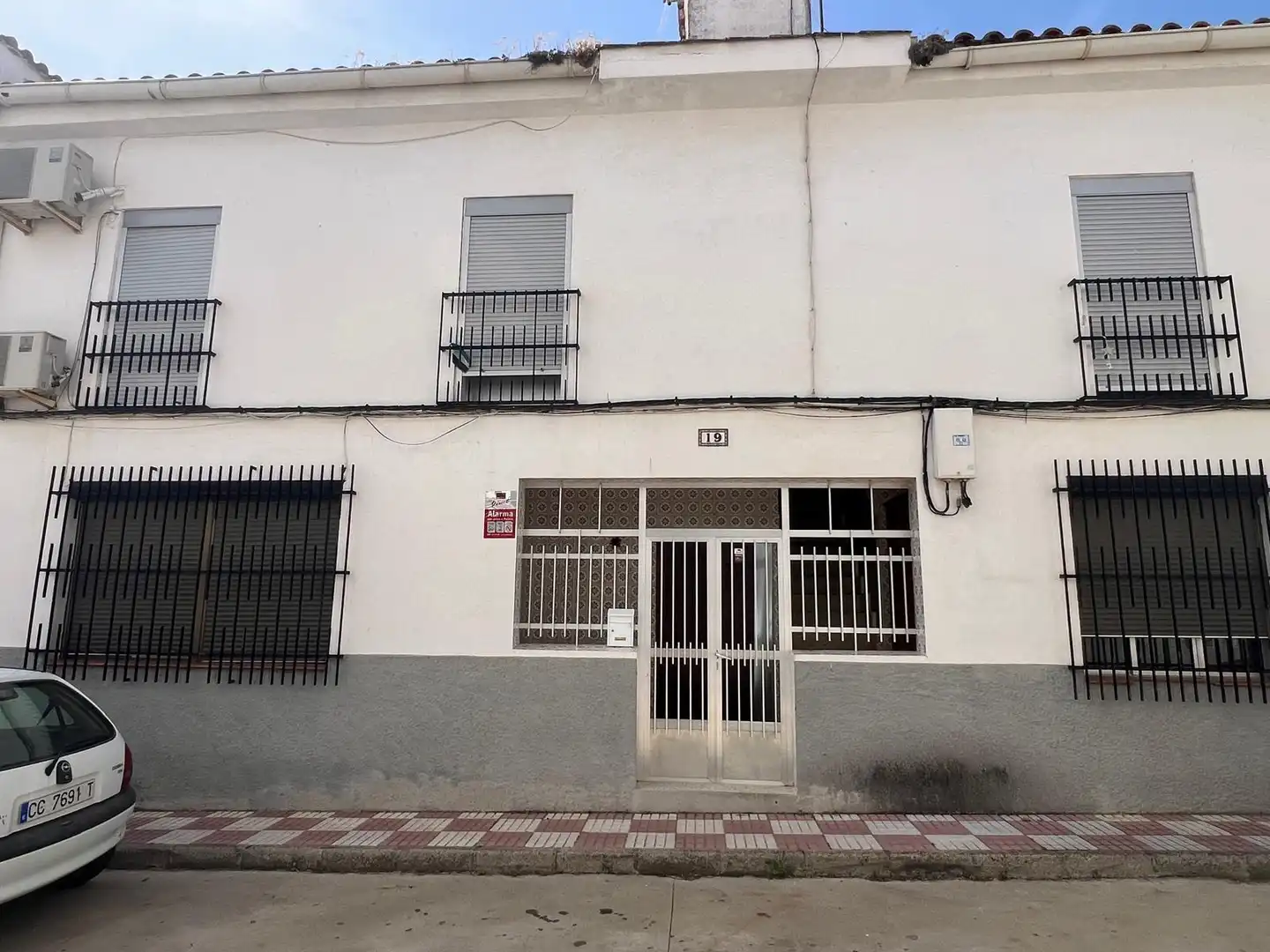 Exterior view of Houses for sale in Serradilla
