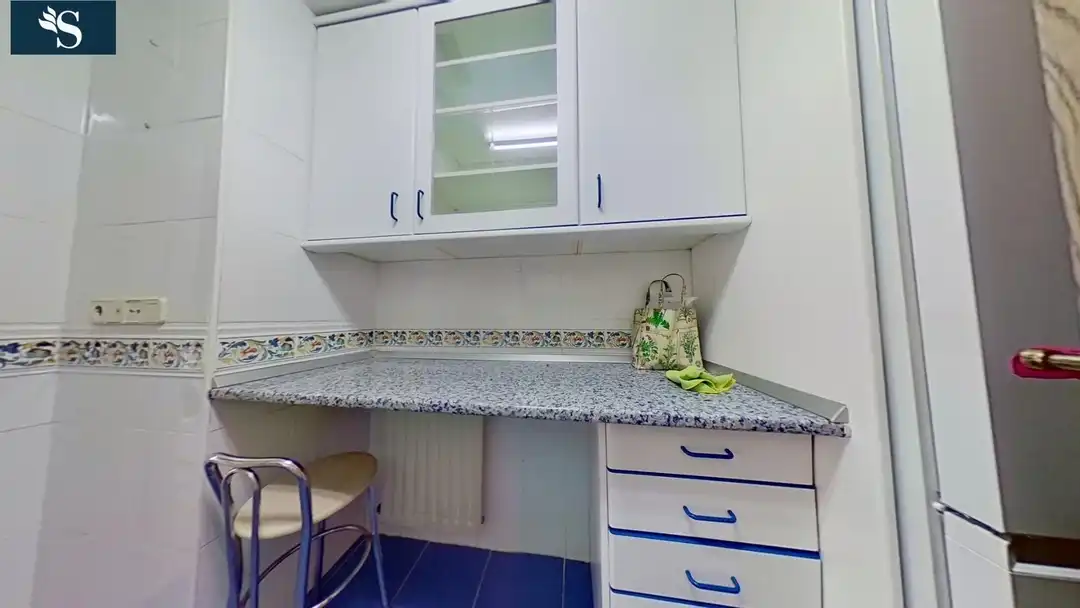 Cocina de Piso de alquiler en  Madrid Capital con Aire acondicionado, Calefacción y Jardín privado