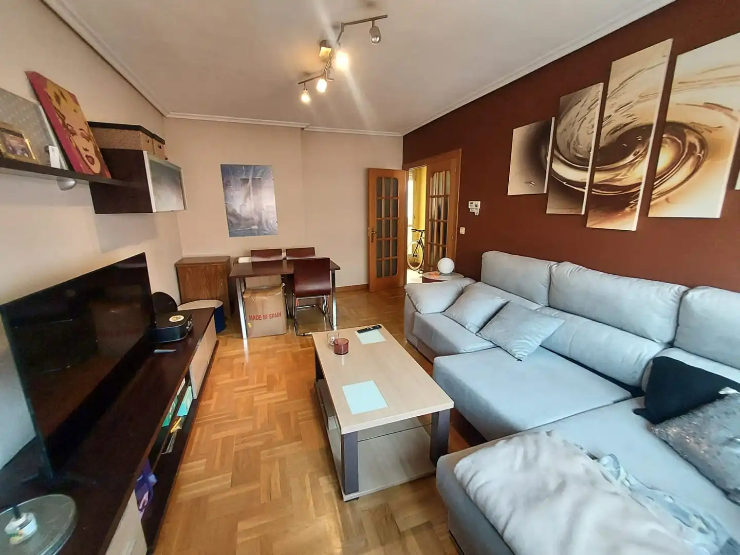 Wohnzimmer von Wohnung zum Verkauf in Burgos mit Heizung, Parkett und Terrasse