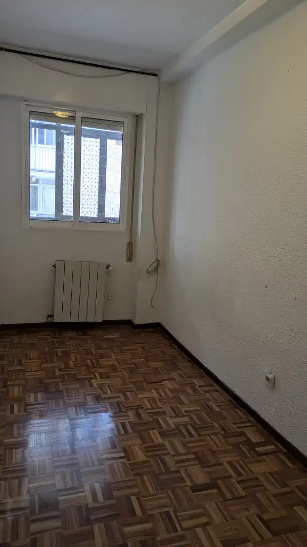 Habitación de Piso en venta en Madrid con Calefacción y Terraza