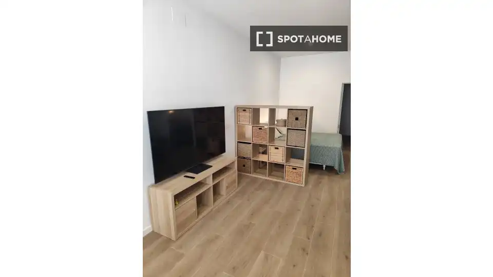 Habitación de Piso de alquiler en Sagunto / Sagunt con Aire acondicionado, Calefacción y Amueblado