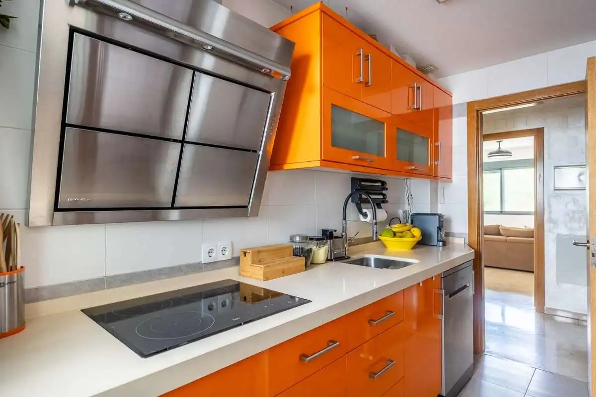 Kitchen of Flat for sale in Sevilla  with Air Conditioner, Heating and Storage room