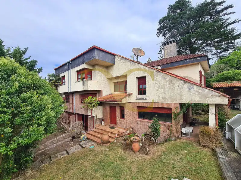 Exterior view of Houses for sale in Gijón   with Heating, Private garden and Terrace
