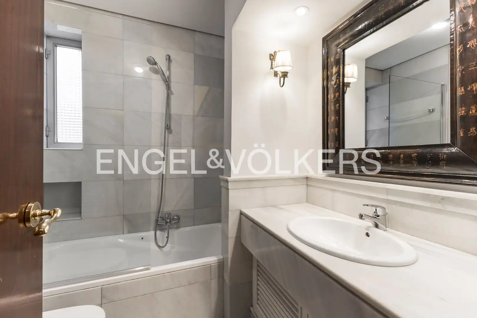 Badezimmer von Wohnung zur Miete in Barrio de Salamanca