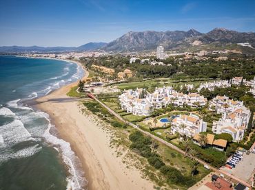 Apartament amb balcó en venda a Río Real - Los Monteros