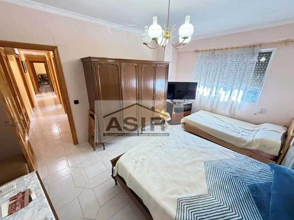 Dormitori de Casa o xalet en venda en Alzira amb Aire condicionat i Terrassa