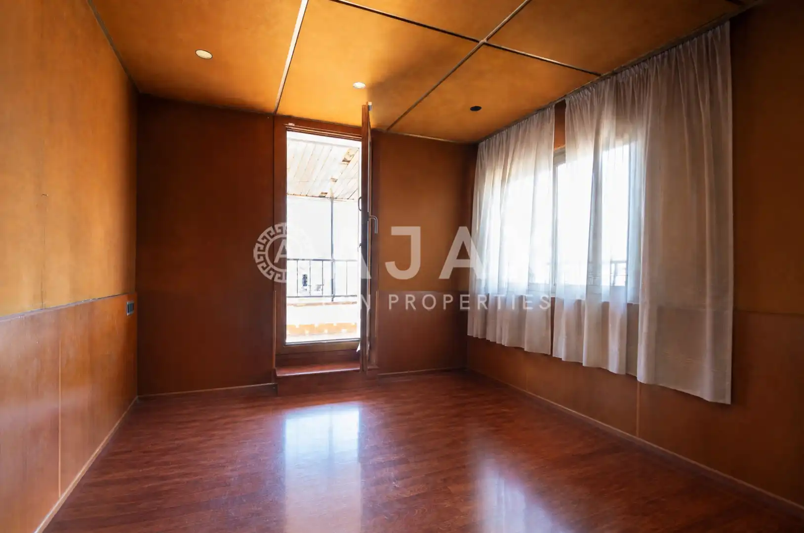 Habitación de Ático en venta en Barcelona con Aire acondicionado, Calefacción y Terraza