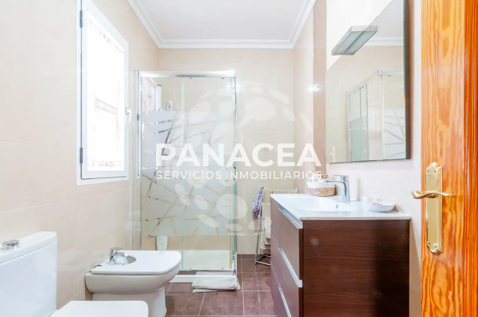 Baño de Casa adosada en venta en Vícar con Jardín privado, Terraza y Amueblado