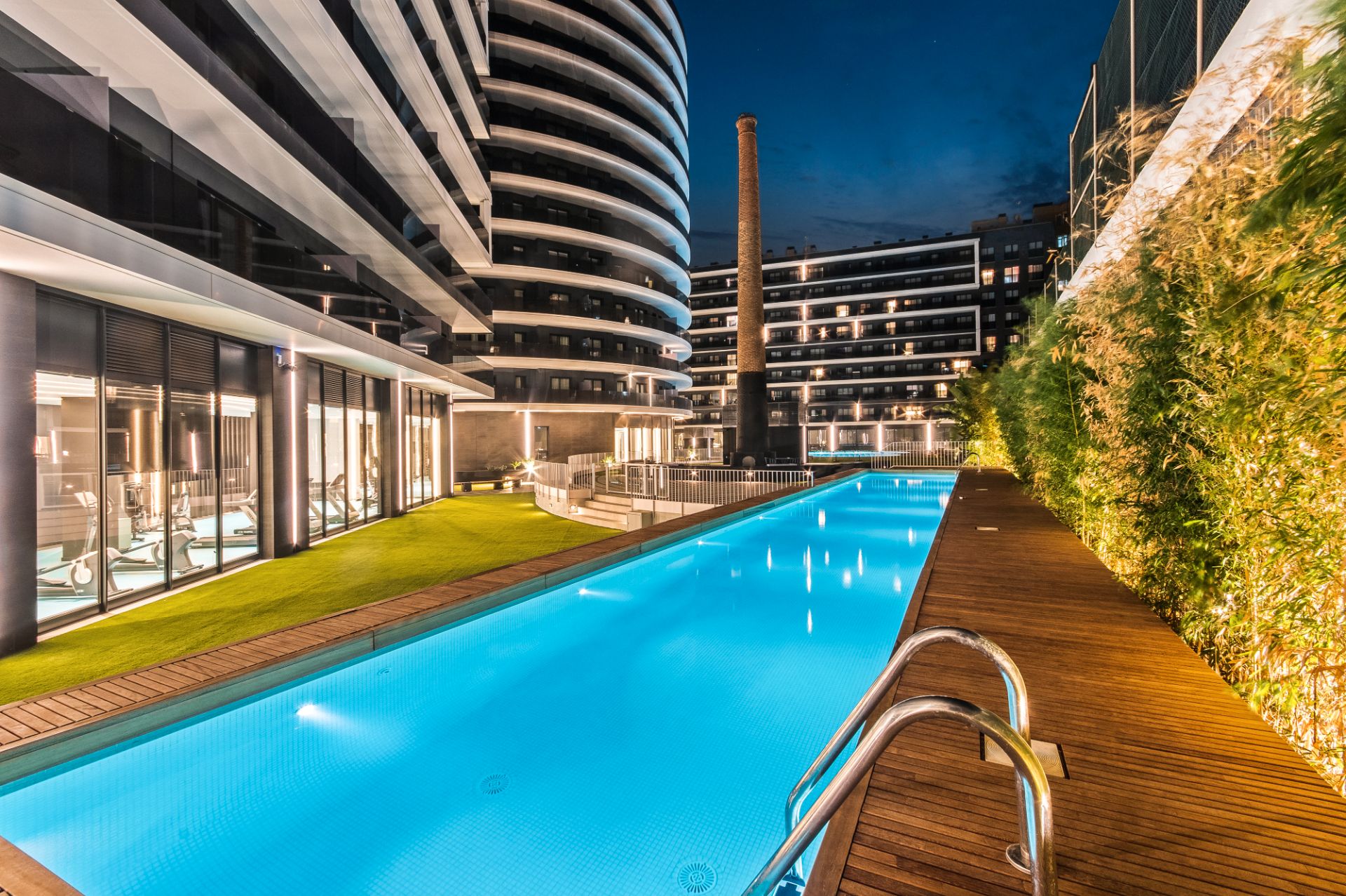 Swimming pool of Flat to rent in  Barcelona Capital  with Air Conditioner, Terrace and Furnished