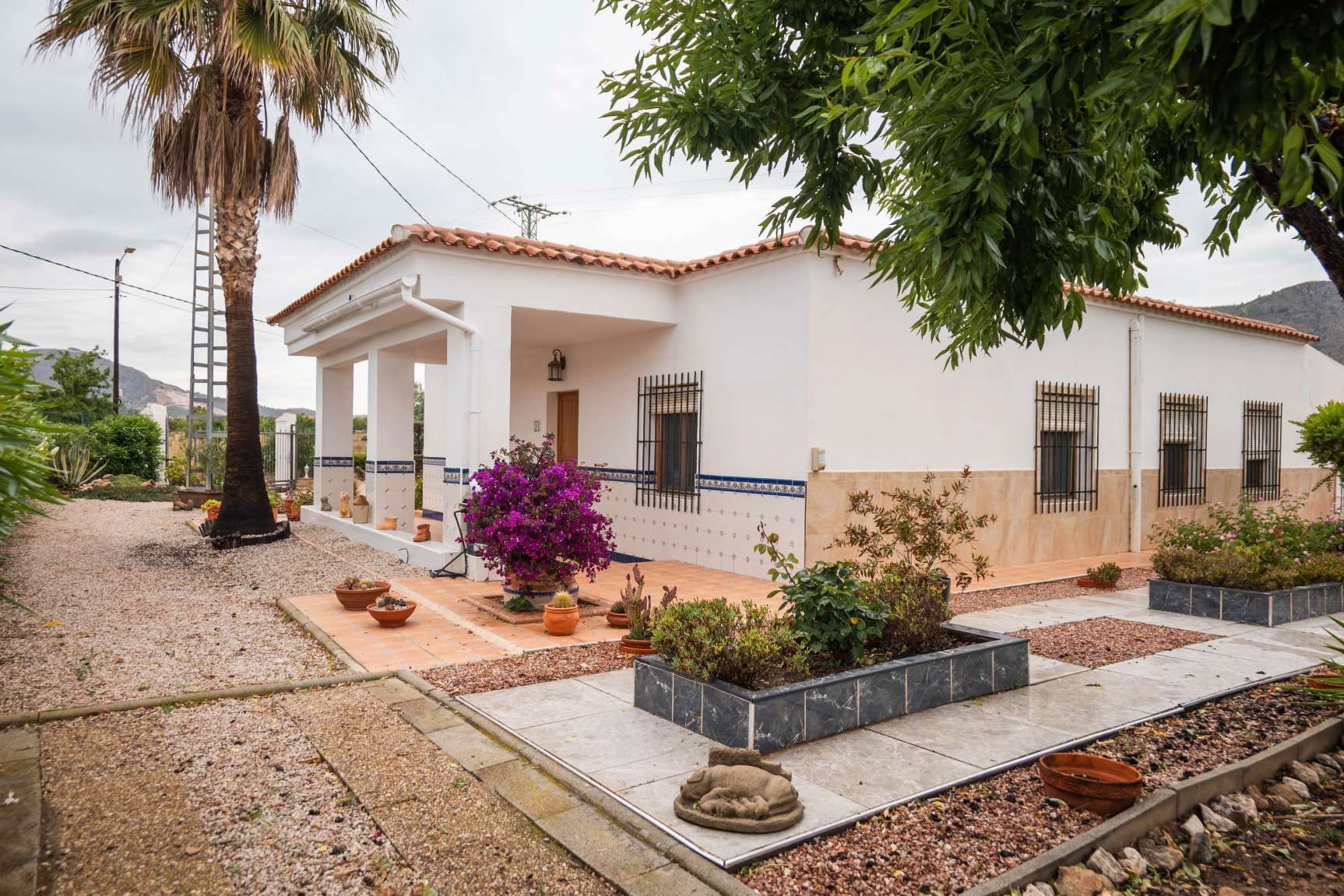 Exterior view of House or chalet for sale in Orihuela  with Private garden, Terrace and Storage room
